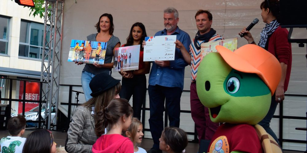 Scheckübergabe durch das Deutsche Kinderhilfswerk an das Kinderrechtetheater 2019